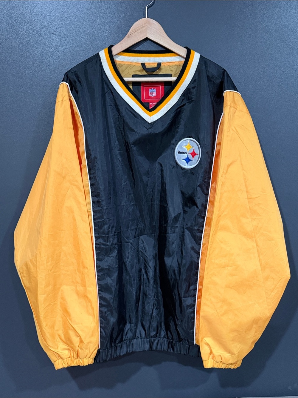 NFL Black and Gold V-Neck Steelers Windbreaker Pullover